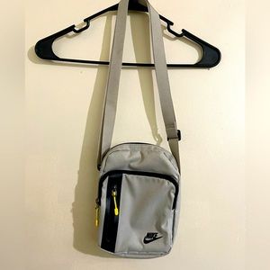Nike cross body bag